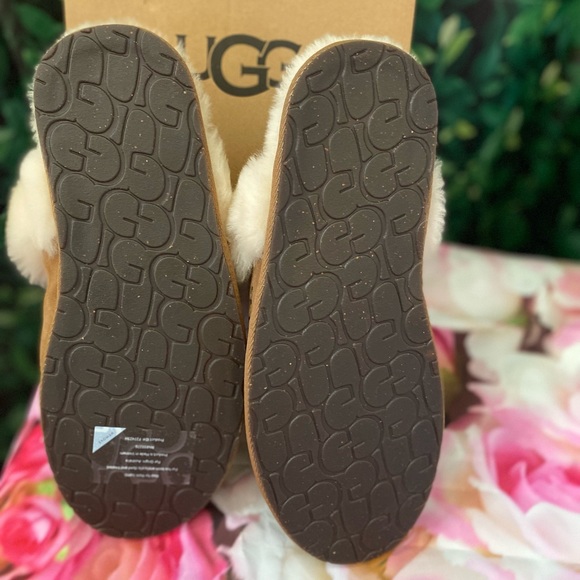 BNIB UGG Scuffette slippers tan sz5  suede authentic - Picture 2 of 7